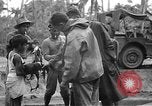Immagine di Stati Uniti Marines Tacloban città isola di Leyte Filippine, 1945, secondo 52 filmato di repertorio 65675041588