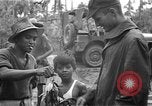 Immagine di Stati Uniti Marines Tacloban città isola di Leyte Filippine, 1945, secondo 60 filmato di repertorio 65675041588
