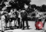 Standbild Gunder Hagg Massachusetts United States USA, 1943, aus Sekunde 42 historischem Filmmaterial Videoclip 65675041591