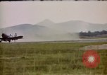 Standbild F4U Corsair Korea, 1950, aus Sekunde 26 historischem Filmmaterial Videoclip 65675041598