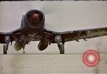 Standbild F4U Corsair Korea, 1950, aus Sekunde 37 historischem Filmmaterial Videoclip 65675041598