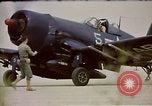 Standbild F4U Corsair Korea, 1950, aus Sekunde 42 historischem Filmmaterial Videoclip 65675041598