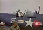 Standbild F4U Corsair Korea, 1950, aus Sekunde 62 historischem Filmmaterial Videoclip 65675041598
