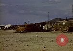 Standbild zerstörten Automobil Korea, 1950, aus Sekunde 8 historischem Filmmaterial Videoclip 65675041599