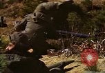 Immagine di Stati Uniti Marines nella guerra di Corea Hoengsong Corea, 1951, secondo 7 filmato di repertorio 65675041614