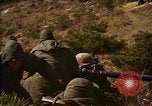 Immagine di Stati Uniti Marines nella guerra di Corea Hoengsong Corea, 1951, secondo 15 filmato di repertorio 65675041614