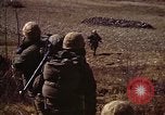 Immagine di Stati Uniti Marines nella guerra di Corea Hoengsong Corea, 1951, secondo 47 filmato di repertorio 65675041614