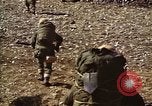 Immagine di Stati Uniti Marines nella guerra di Corea Hoengsong Corea, 1951, secondo 55 filmato di repertorio 65675041614