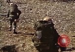 Immagine di Stati Uniti Marines nella guerra di Corea Hoengsong Corea, 1951, secondo 56 filmato di repertorio 65675041614