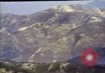 Standbild US Marine F4U Korsaren bieten Close Air Support 7 Marine Behandlungsschema Hoengsong Korea, 1951, aus Sekunde 12 historischem Filmmaterial Videoclip 65675041616