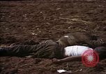 Standbild Atrocity Opfer von Hoengsong Hinterhalt in Korea Krieg Hoengsong Korea, 1951, aus Sekunde 18 historischem Filmmaterial Videoclip 65675041617