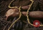 Standbild Atrocity Opfer von Hoengsong Hinterhalt in Korea Krieg Hoengsong Korea, 1951, aus Sekunde 19 historischem Filmmaterial Videoclip 65675041617