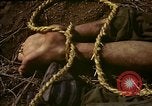 Standbild Atrocity Opfer von Hoengsong Hinterhalt in Korea Krieg Hoengsong Korea, 1951, aus Sekunde 22 historischem Filmmaterial Videoclip 65675041617