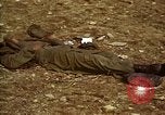 Standbild Atrocity Opfer von Hoengsong Hinterhalt in Korea Krieg Hoengsong Korea, 1951, aus Sekunde 52 historischem Filmmaterial Videoclip 65675041617