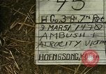 Standbild zerstörten US-Militär Lkw nach Hoengsong Massaker Hoengsong Korea, 1951, aus Sekunde 3 historischem Filmmaterial Videoclip 65675041618