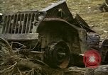 Standbild zerstörten US-Militär Lkw nach Hoengsong Massaker Hoengsong Korea, 1951, aus Sekunde 5 historischem Filmmaterial Videoclip 65675041618