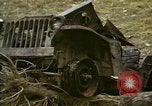 Standbild zerstörten US-Militär Lkw nach Hoengsong Massaker Hoengsong Korea, 1951, aus Sekunde 6 historischem Filmmaterial Videoclip 65675041618
