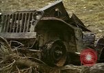 Standbild zerstörten US-Militär Lkw nach Hoengsong Massaker Hoengsong Korea, 1951, aus Sekunde 7 historischem Filmmaterial Videoclip 65675041618