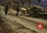 Standbild zerstörten US-Militär Lkw nach Hoengsong Massaker Hoengsong Korea, 1951, aus Sekunde 27 historischem Filmmaterial Videoclip 65675041618