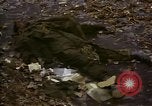 Standbild zerstörten US-Militär Lkw nach Hoengsong Massaker Hoengsong Korea, 1951, aus Sekunde 45 historischem Filmmaterial Videoclip 65675041618