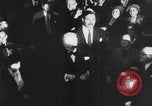 Standbild Winston Churchill Vereinigtes Königreich, 1951, aus Sekunde 55 historischem Filmmaterial Videoclip 65675041640