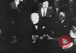 Standbild Winston Churchill Vereinigtes Königreich, 1951, aus Sekunde 56 historischem Filmmaterial Videoclip 65675041640