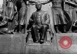 Standbild Samuel Gompers Washington DC USA, 1951, aus Sekunde 4 historischem Filmmaterial Videoclip 65675041641