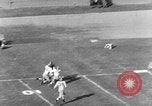 Standbild Fußballspiel Los Angeles California USA, 1951, aus Sekunde 13 historischem Filmmaterial Videoclip 65675041643