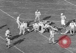 Standbild Fußballspiel Los Angeles California USA, 1951, aus Sekunde 17 historischem Filmmaterial Videoclip 65675041643