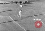 Standbild Fußballspiel Los Angeles California USA, 1951, aus Sekunde 30 historischem Filmmaterial Videoclip 65675041643