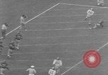 Standbild Fußballspiel Los Angeles California USA, 1951, aus Sekunde 50 historischem Filmmaterial Videoclip 65675041643