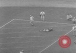 Standbild Fußballspiel Los Angeles California USA, 1951, aus Sekunde 51 historischem Filmmaterial Videoclip 65675041643