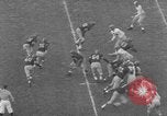 Standbild Fußballspiel Los Angeles California USA, 1951, aus Sekunde 55 historischem Filmmaterial Videoclip 65675041643