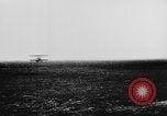 Standbild Glenn Curtiss Reims Frankreich, 1909, aus Sekunde 7 historischem Filmmaterial Videoclip 65675041653
