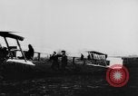 Standbild Glenn Curtiss Reims Frankreich, 1909, aus Sekunde 22 historischem Filmmaterial Videoclip 65675041653