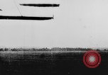 Standbild Glenn Curtiss Reims Frankreich, 1909, aus Sekunde 32 historischem Filmmaterial Videoclip 65675041653