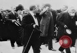 Standbild Glenn Curtiss Reims Frankreich, 1909, aus Sekunde 37 historischem Filmmaterial Videoclip 65675041653