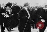 Standbild Glenn Curtiss Reims Frankreich, 1909, aus Sekunde 38 historischem Filmmaterial Videoclip 65675041653
