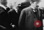 Standbild Glenn Curtiss Reims Frankreich, 1909, aus Sekunde 41 historischem Filmmaterial Videoclip 65675041653
