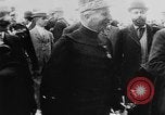 Standbild Glenn Curtiss Reims Frankreich, 1909, aus Sekunde 47 historischem Filmmaterial Videoclip 65675041653