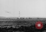 Standbild Glenn Curtiss Reims Frankreich, 1909, aus Sekunde 60 historischem Filmmaterial Videoclip 65675041653
