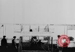 Standbild Glenn Curtiss Frankreich, 1910, aus Sekunde 20 historischem Filmmaterial Videoclip 65675041654