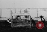 Standbild Glenn Curtiss Frankreich, 1910, aus Sekunde 28 historischem Filmmaterial Videoclip 65675041654