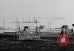 Standbild Glenn Curtiss Frankreich, 1910, aus Sekunde 29 historischem Filmmaterial Videoclip 65675041654