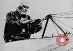 Standbild Glenn Curtiss Frankreich, 1910, aus Sekunde 35 historischem Filmmaterial Videoclip 65675041654