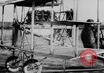 Standbild Glenn Curtiss Frankreich, 1910, aus Sekunde 48 historischem Filmmaterial Videoclip 65675041654
