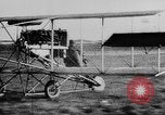Standbild Glenn Curtiss Frankreich, 1910, aus Sekunde 50 historischem Filmmaterial Videoclip 65675041654
