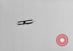 Standbild Glenn Curtiss Frankreich, 1910, aus Sekunde 59 historischem Filmmaterial Videoclip 65675041654