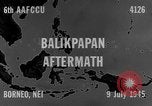Immagine di Danni di bomba Balikpapan Borneo Indonesia, 1945, secondo 26 filmato di repertorio 65675041656