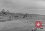 Immagine di Danni di bomba Balikpapan Borneo Indonesia, 1945, secondo 55 filmato di repertorio 65675041656